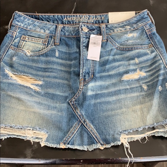 American Eagle Outfitters Dresses & Skirts - American eagle outfiters dark wash denim skirt
